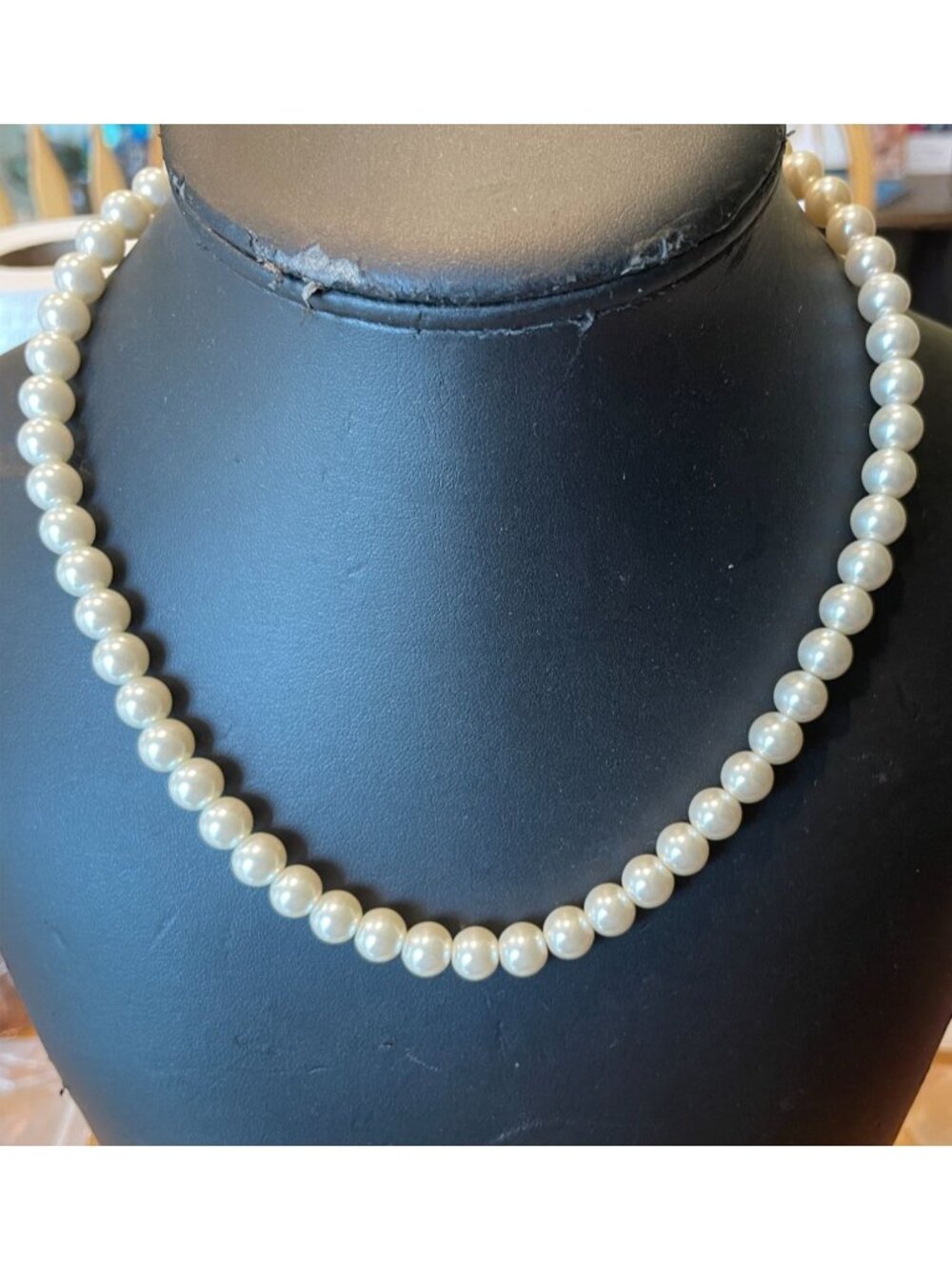 Vintage White Faux Pearl 10mm Necklace 19" Silver Tone Toggle Clasp Extender
